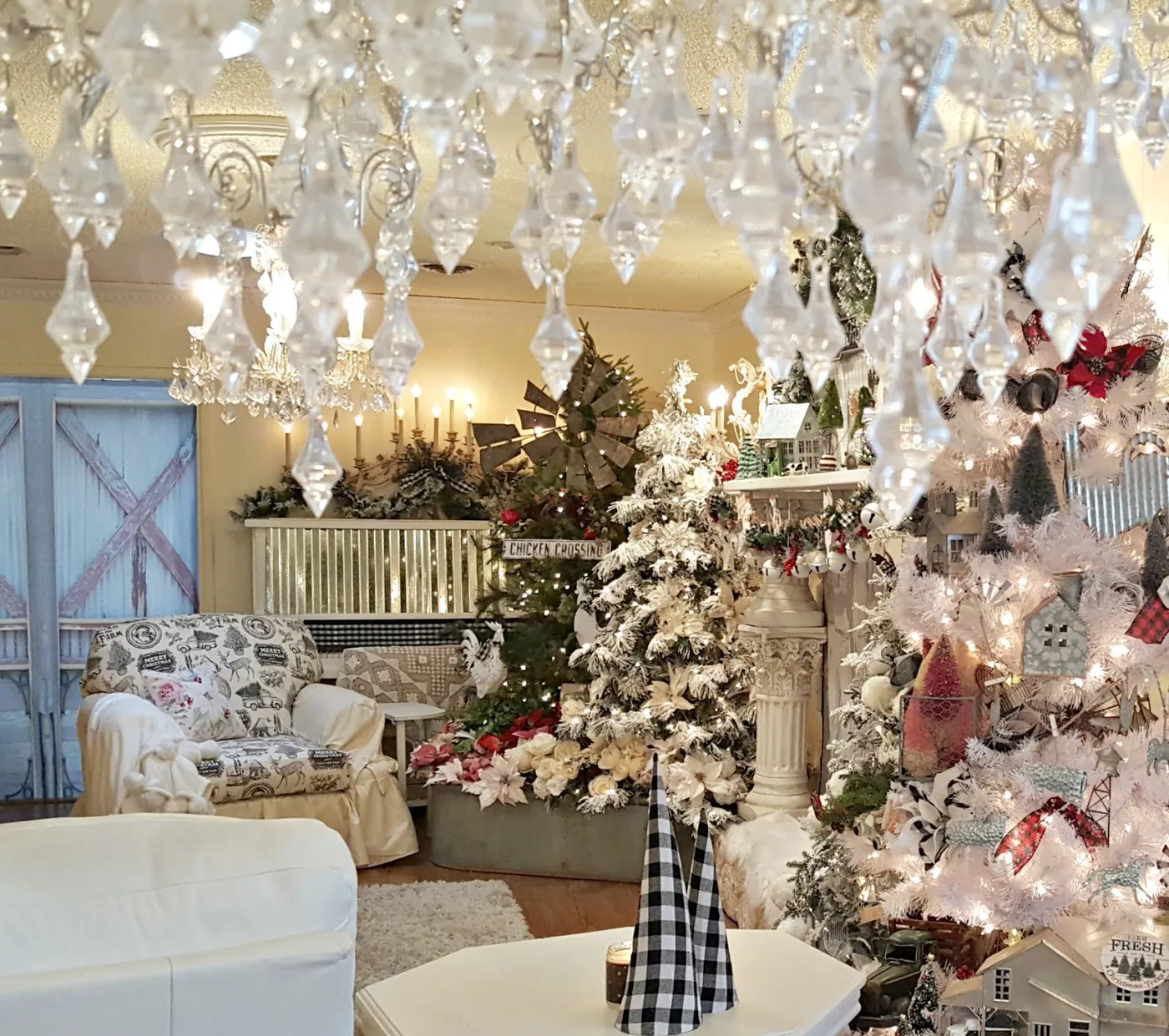 Penny's Vintage Home: Tiered Farmhouse Christmas Tree