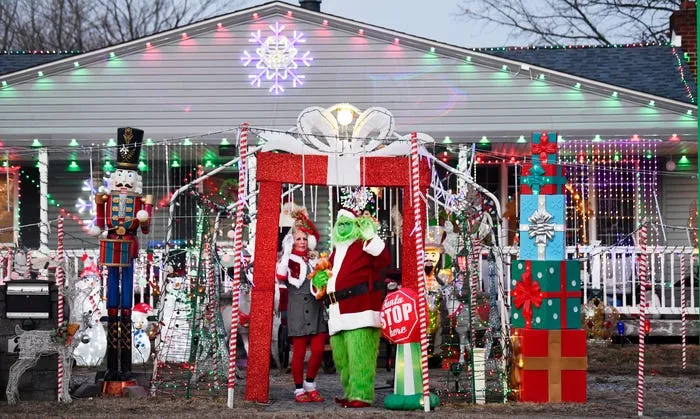 PHOTOS: The Grinch appears in National Park to spread Christmas joy