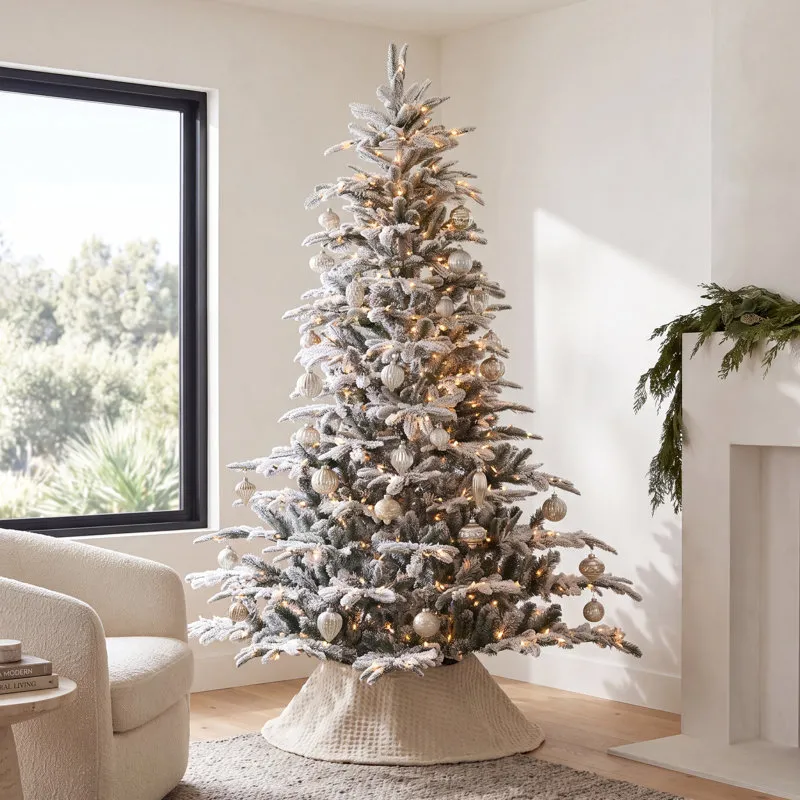 Pre-lit Aspen Flocked 7.5' White/Green Fir Trees Artificial Christmas Tree with 700 Warm White Lights The Holiday Aisle