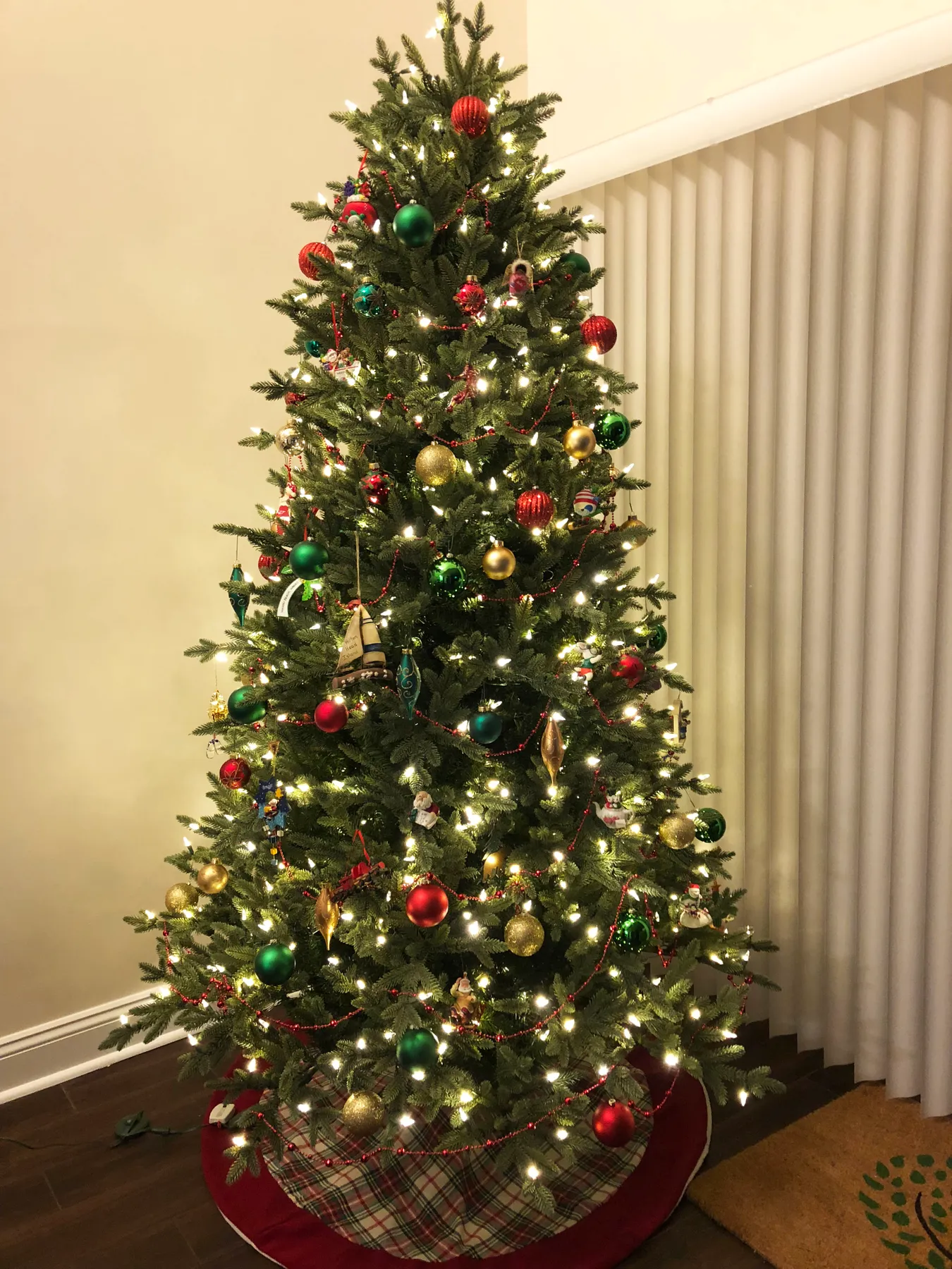 Red, Green, & Gold Christmas Tree – Life According to Jamie