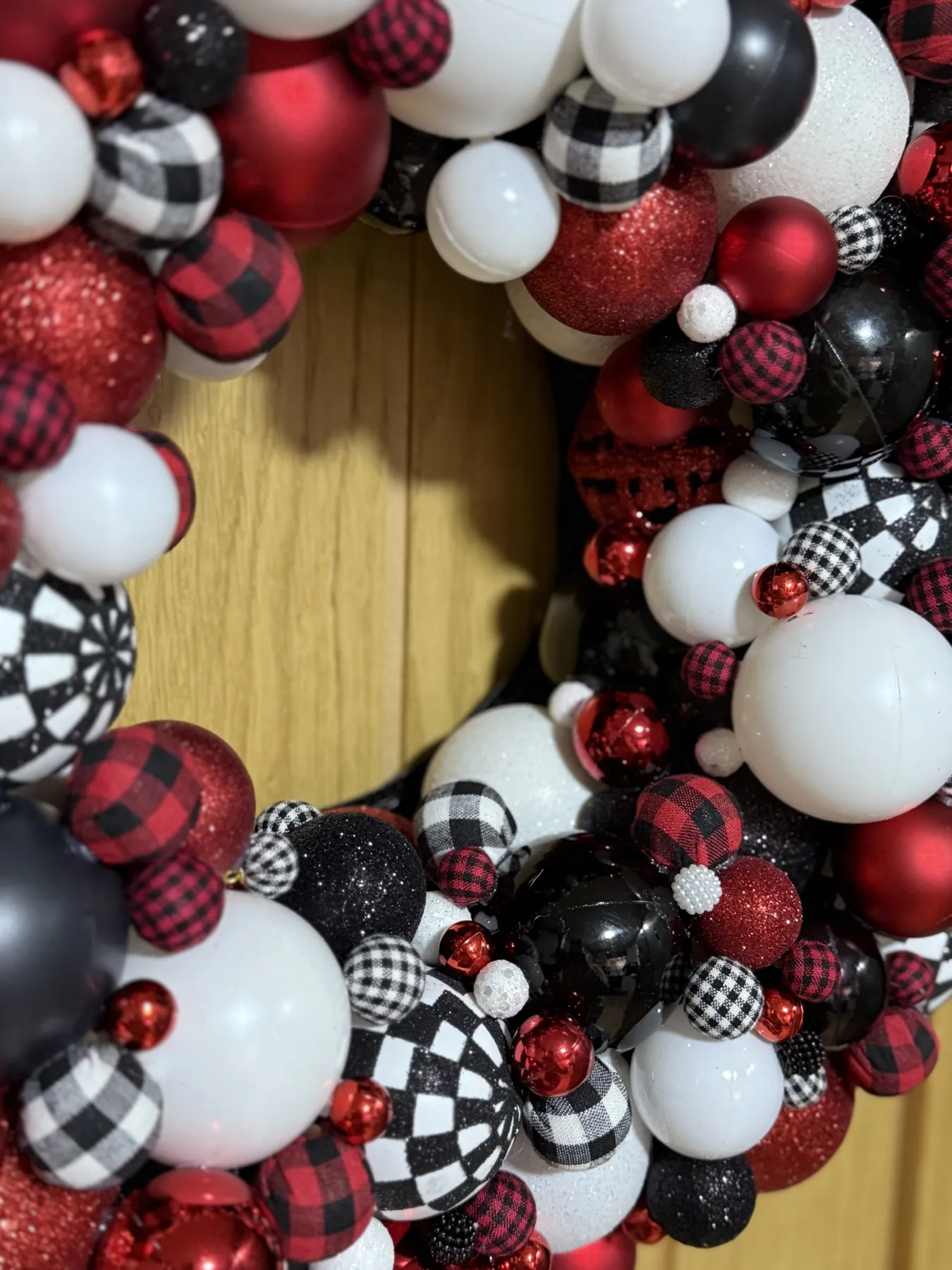 Red/White/Black Check Luxury Modern Festive Handmade Christmas Bauble Wreath | Adorned Decor