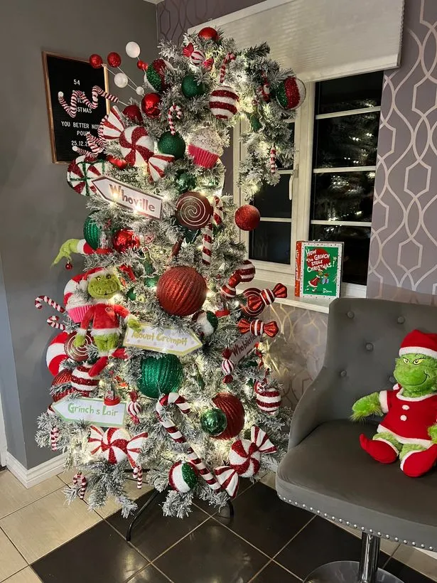 Savvy mum turns Scrooge to make the perfect Grinch-inspired Christmas tree for under £100 | Leicestershire Live