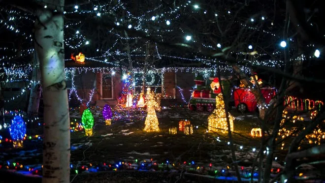 Send us addresses of the city's best holiday lights