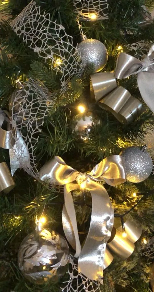 Sheer Ribbon On Christmas Tree How To Decorate Your Christmas Tree With  Ribbon Ribbonly