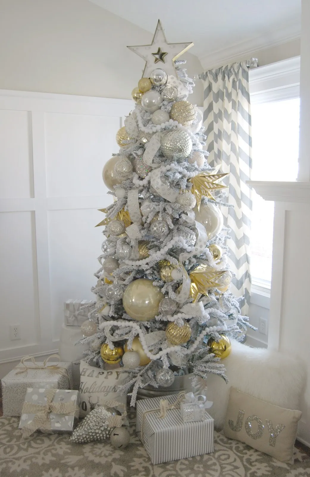 Silver and Gold Christmas Tree – Home By Heidi