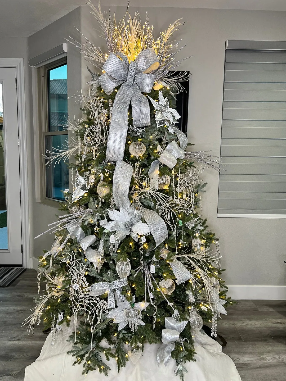 Silver Christmas Icicle Ornaments Silver White Christmas Tree Decorating Kit Glam Holiday Ornaments, Ribbons, Sprays Ft Tree)