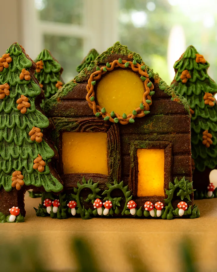 Summer Log Cabin Cookie Scene - SweetAmbs