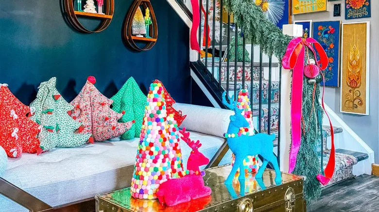 The Christmas Colors That Are On Trend For 2025 (No, Not Red & Green)