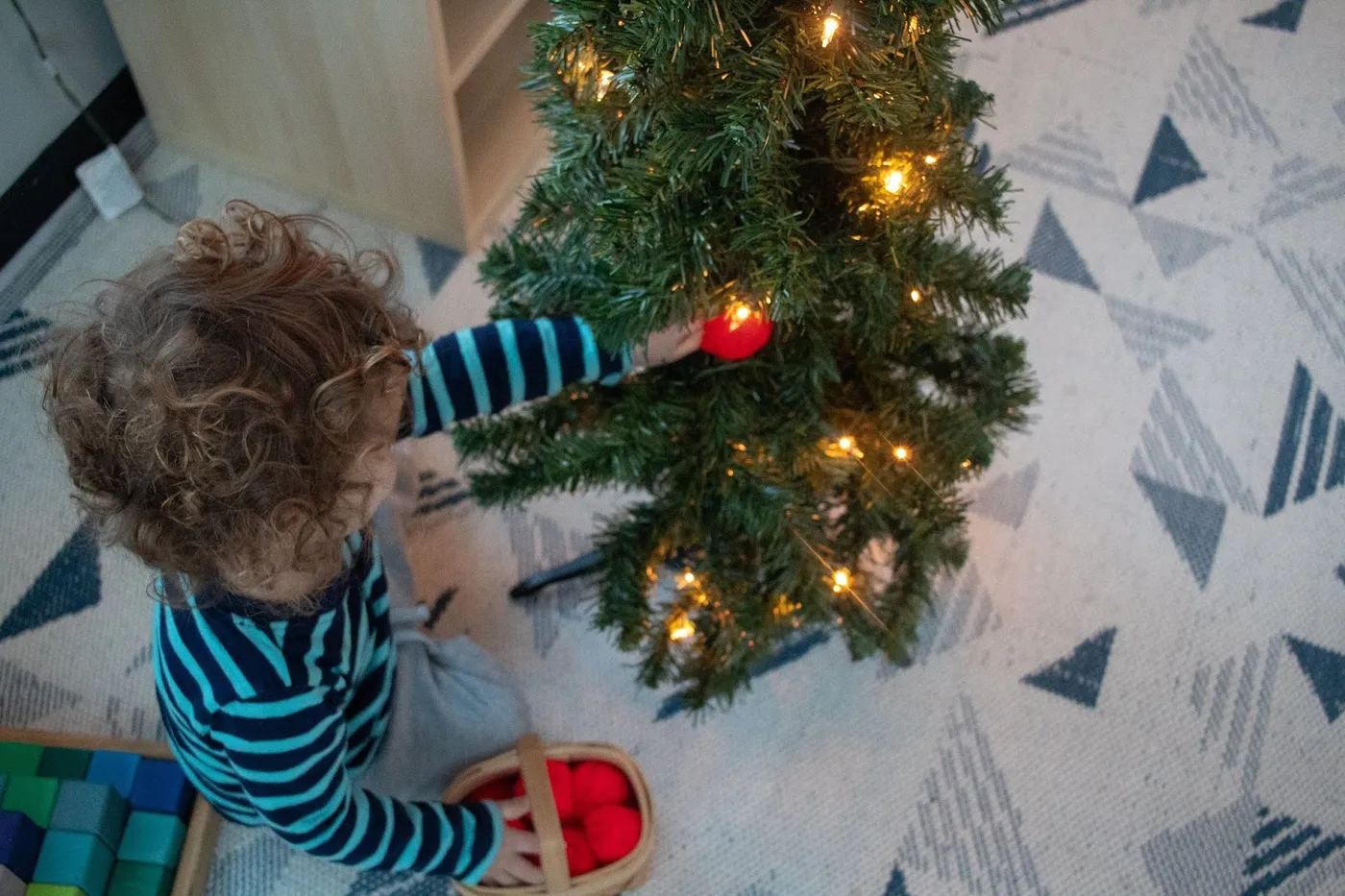 The Easiest Toddler Christmas Tree