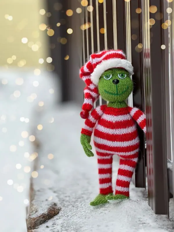 The grinch knitting pattern. Baby Grinch Christmas