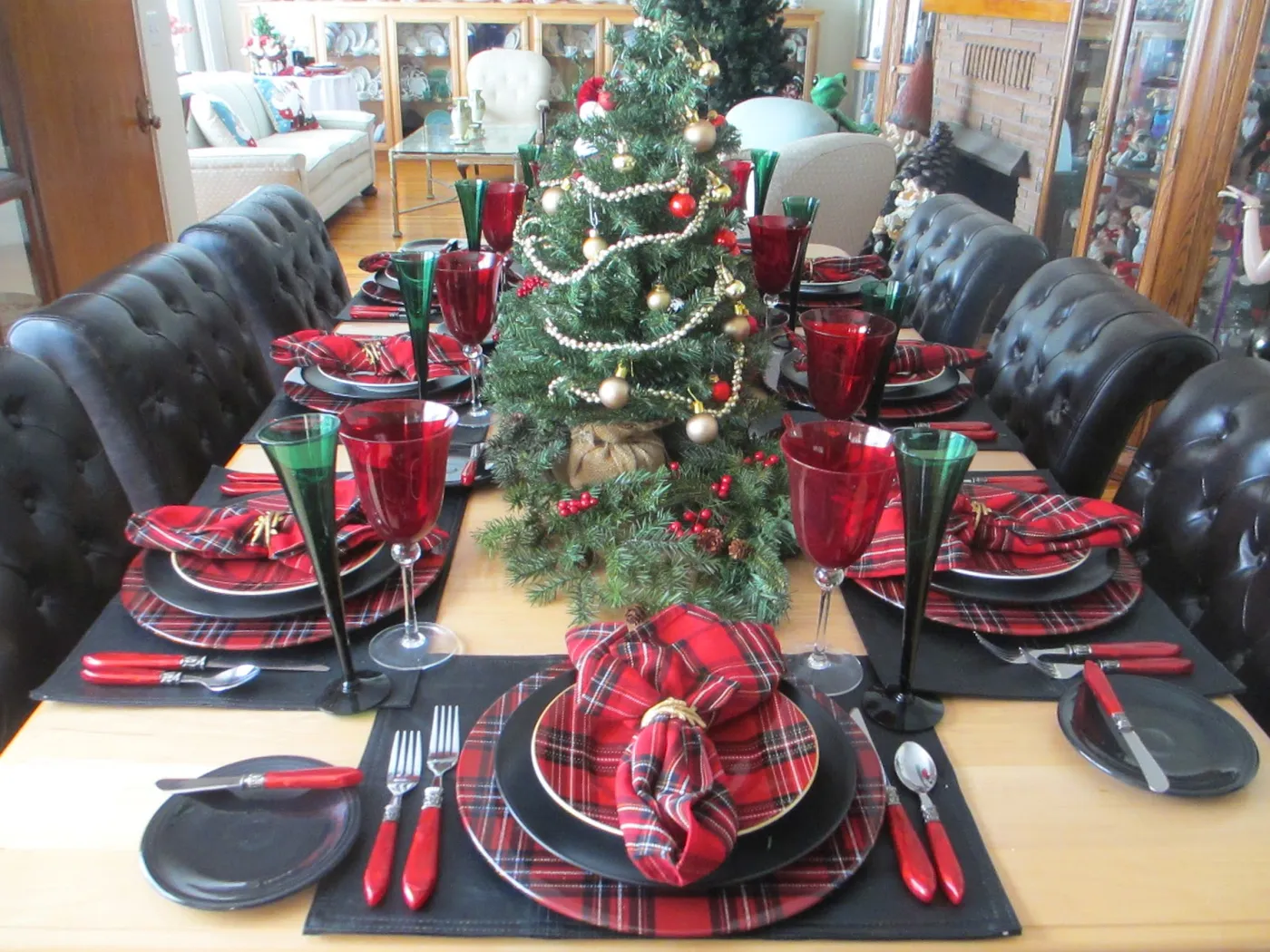 The Welcomed Guest: Tartan Christmas Tablescape