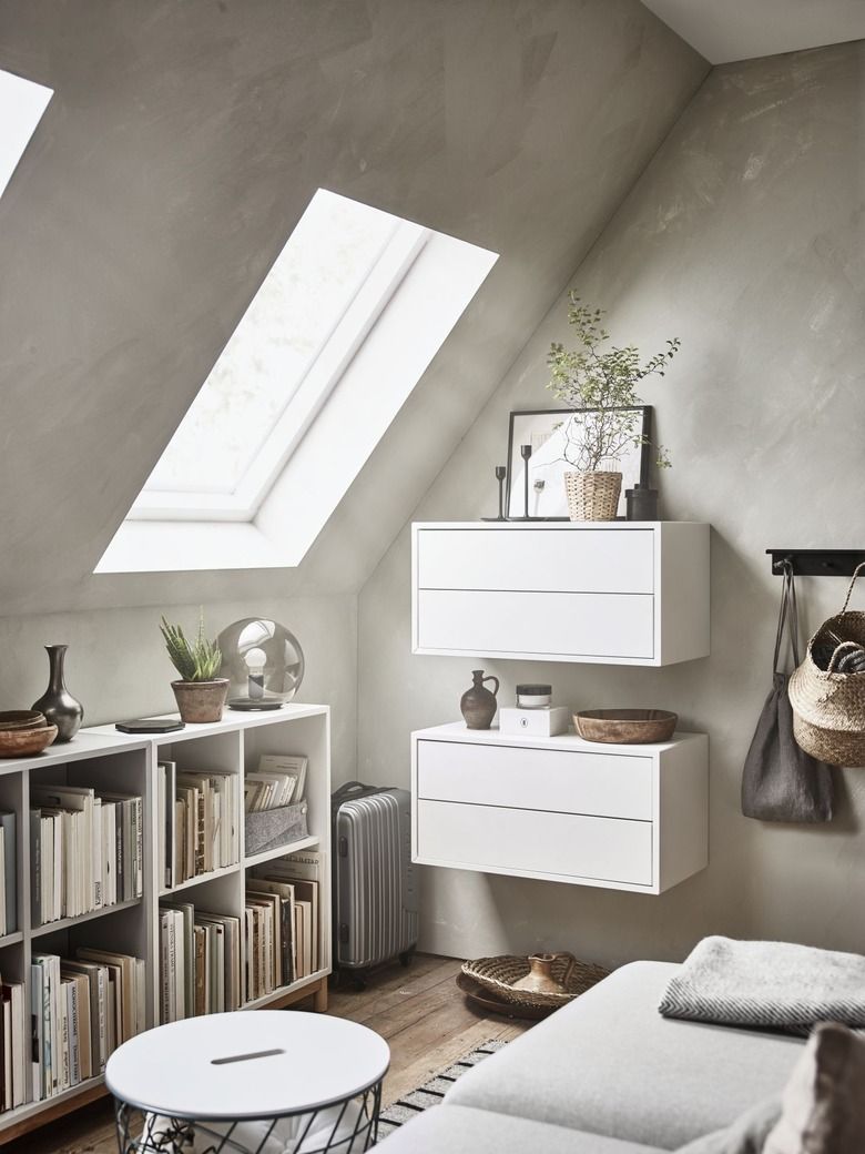 These Small Attic Library Ideas Are For Book Lovers Only