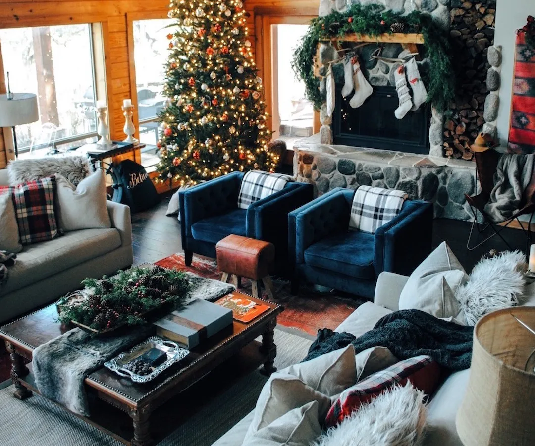 This Rustic Cabin Home Tour Is a Christmas Dream | The Everygirl
