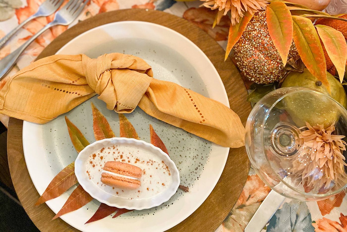 Tips for the Perfecting the Thanksgiving Table Setting | Hey Rhody Media Co.