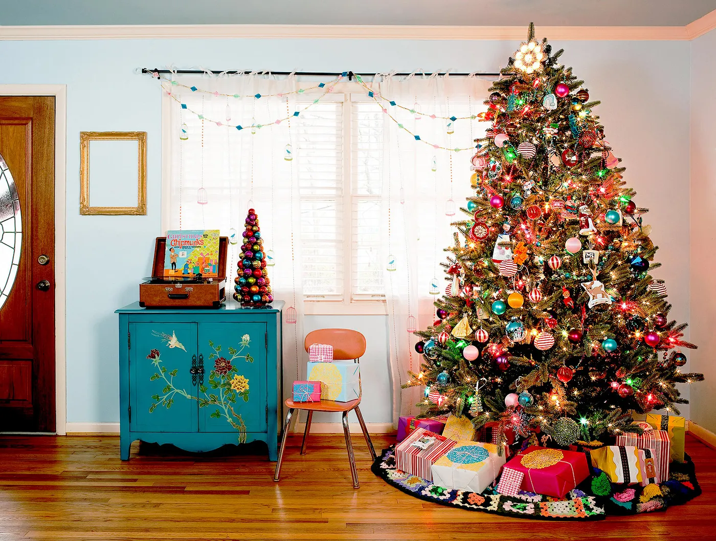 Top Christmas Decor Themes to Deck Your Home in this Year | SquareRooms
