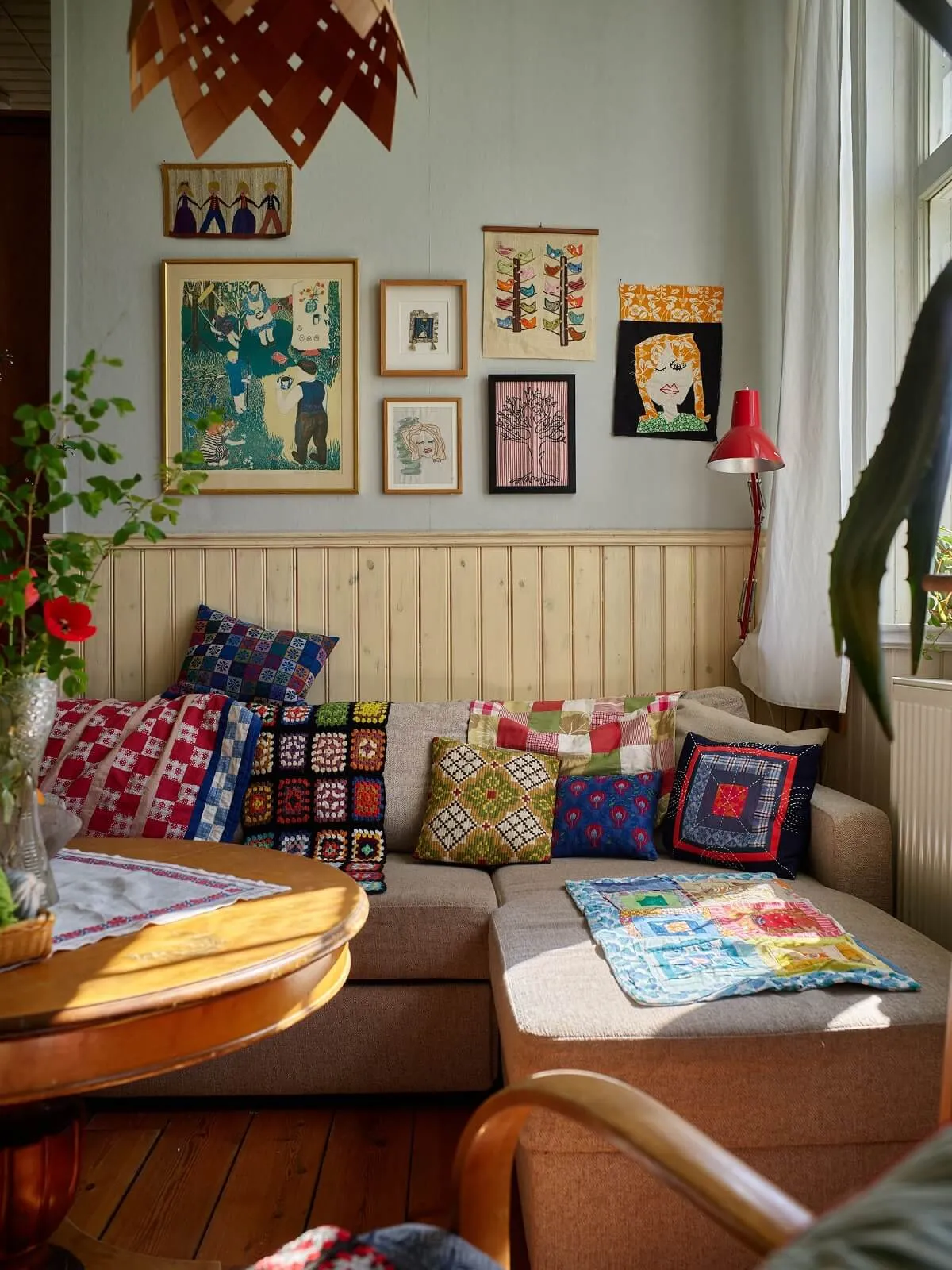 Traditional Sweden Decor My Scandinavian Home: 11 Swedish Christmas  Decorating Essentials (From Mari's Festive Home)
