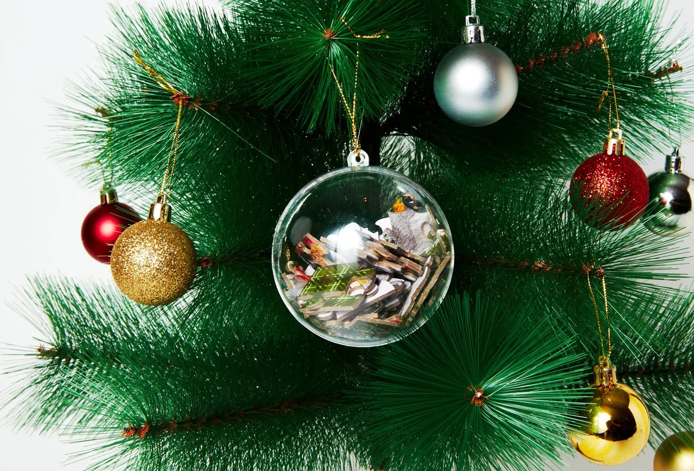 Unveiling Unique Christmas Bauble Puzzles: Adding Joy and Charm to Your Tree !