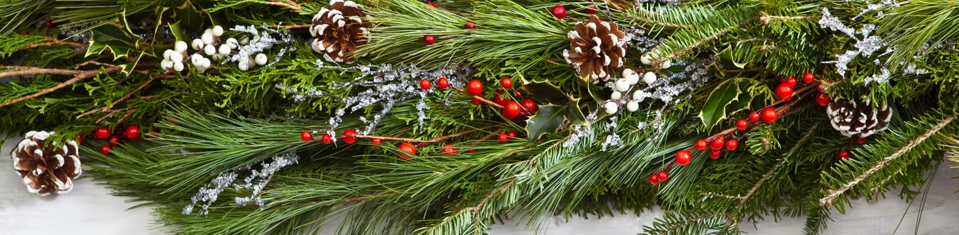 Using & Preserving Live Garland & Wreaths | Garden Goods Direct
