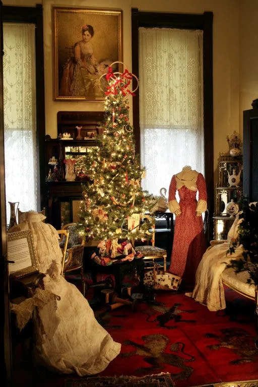 Victorian Christmas Stroll Kicks Off at Henry B. Plant Museum | Tampa, FL  Patch