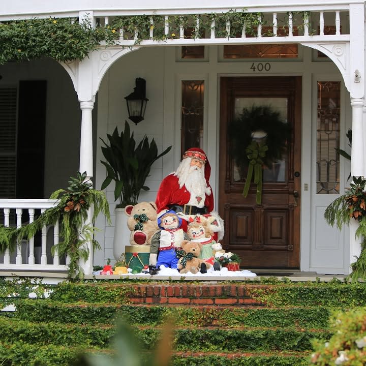 Victorian Front Porch Christmas Tour 2026 in Opelika