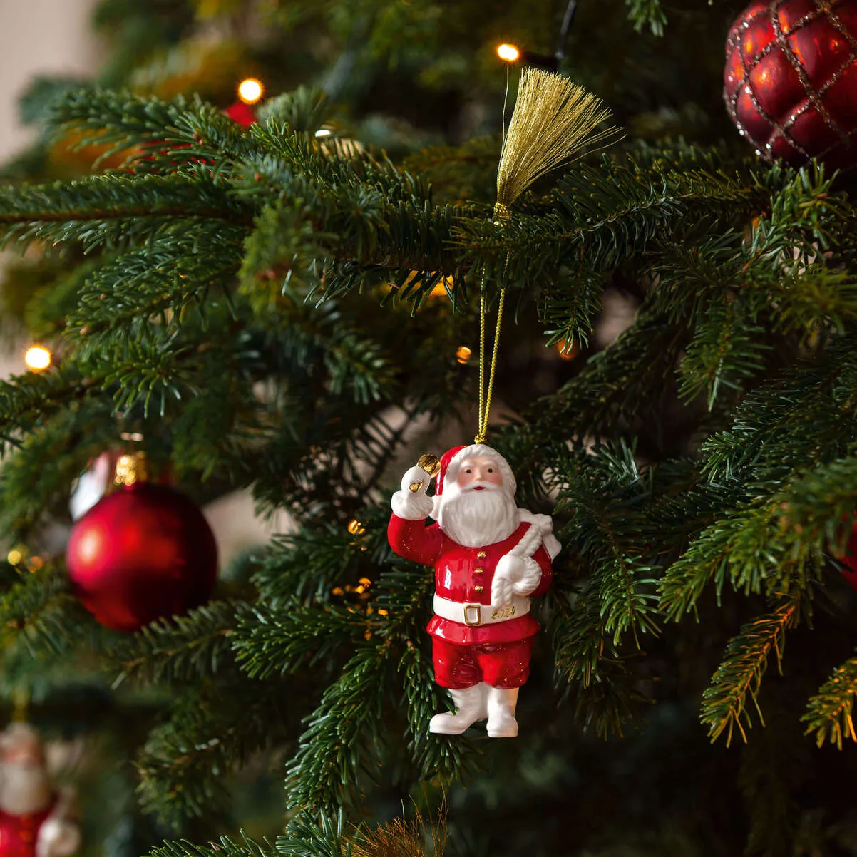Villeroy & Boch Christmas Classics Ornament : Santa