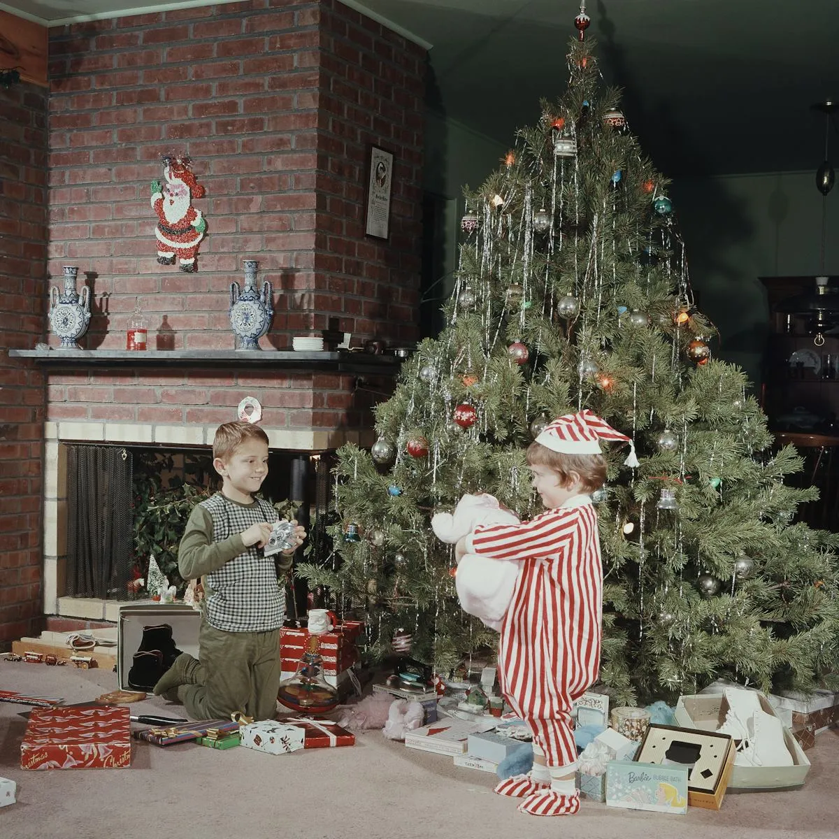 Vintage Christmas Photos Full Of Comfort & Joy