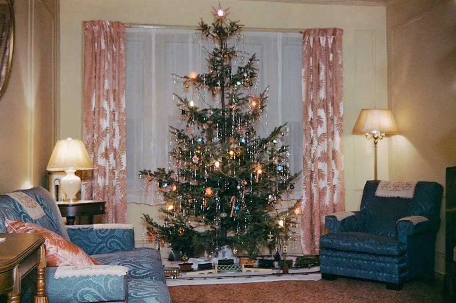 Vintage images of Christmas in years gone by | loveproperty.com