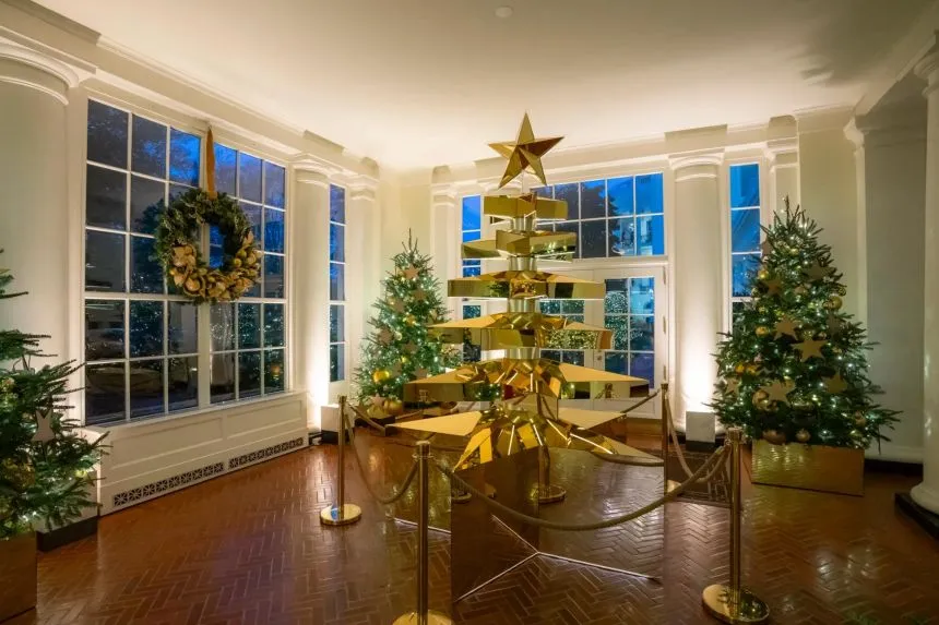 White House halls decked with 'peace and light' holiday theme | CNN Politics