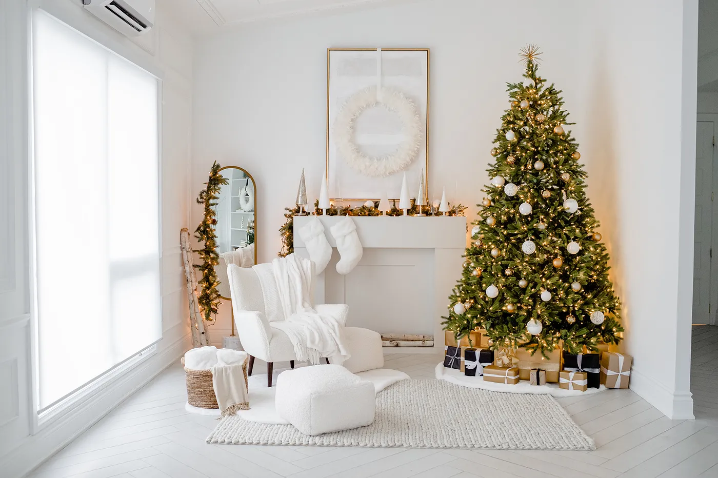 White Loft's Modern Holiday — Winter 2021 - Mint Room Studios
