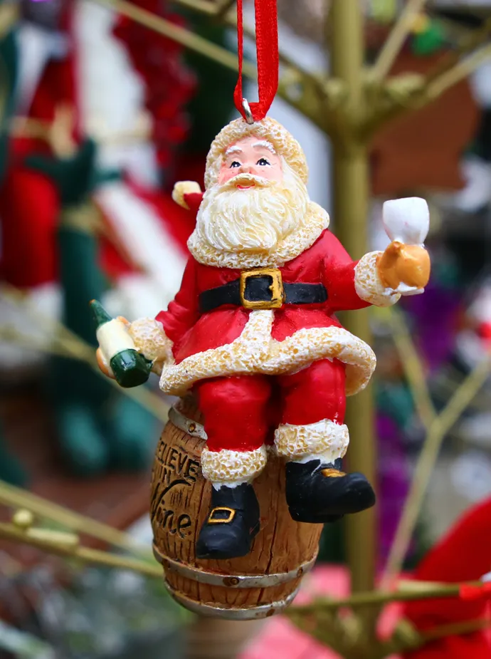 Wine sippin' Santa Christmas Ornament – Down to Earth Living - Garden  Center, Plant Nursery, Outdoor and Patio Furniture, and Christmas Store