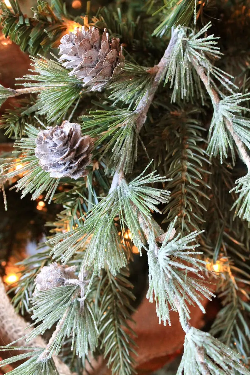 Winter Wonderland Christmas Tree Ideas in Warm Copper and Gold