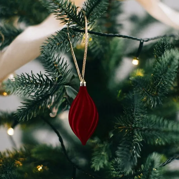 Wooowa 2 Set Christmas Burgundy Velvet Cone Ornaments, Unique Flocked  Retro-Style Decor for Xmas Trees & Holiday Hanging Displays - Walmart.ca
