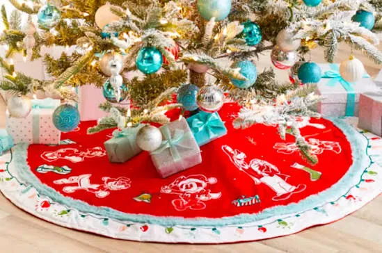 Your Holiday Decorations Aren Disney Parks Mickey Mouse & Friends Christmas  Tree Skirt 2022 Plush Fur
